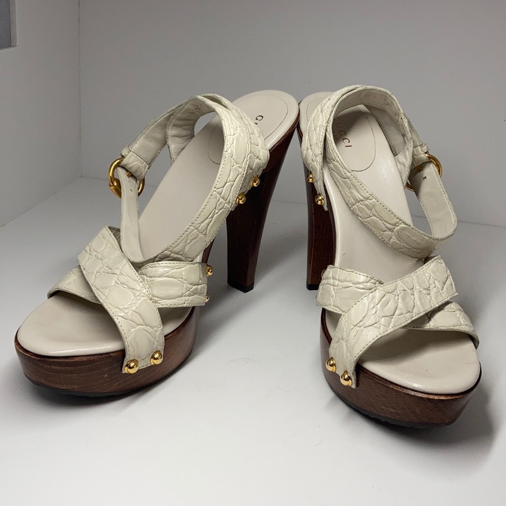 Gucci White Leather Ankle Strap Heeled Sandal